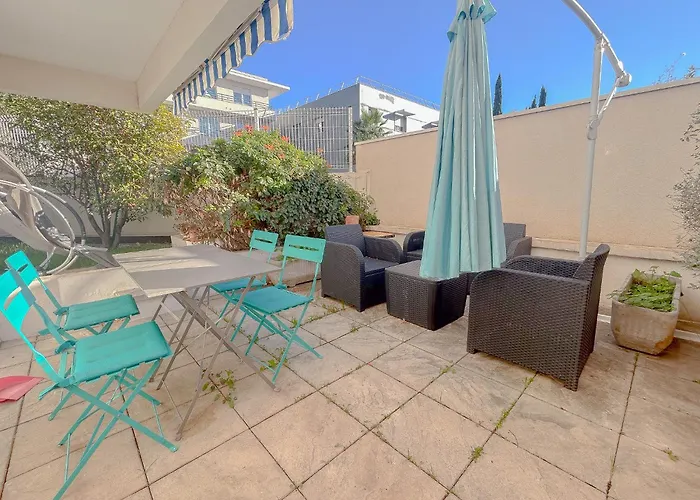 Central Avec Jardin, Piscine Parking 150 M Plage, Frejus