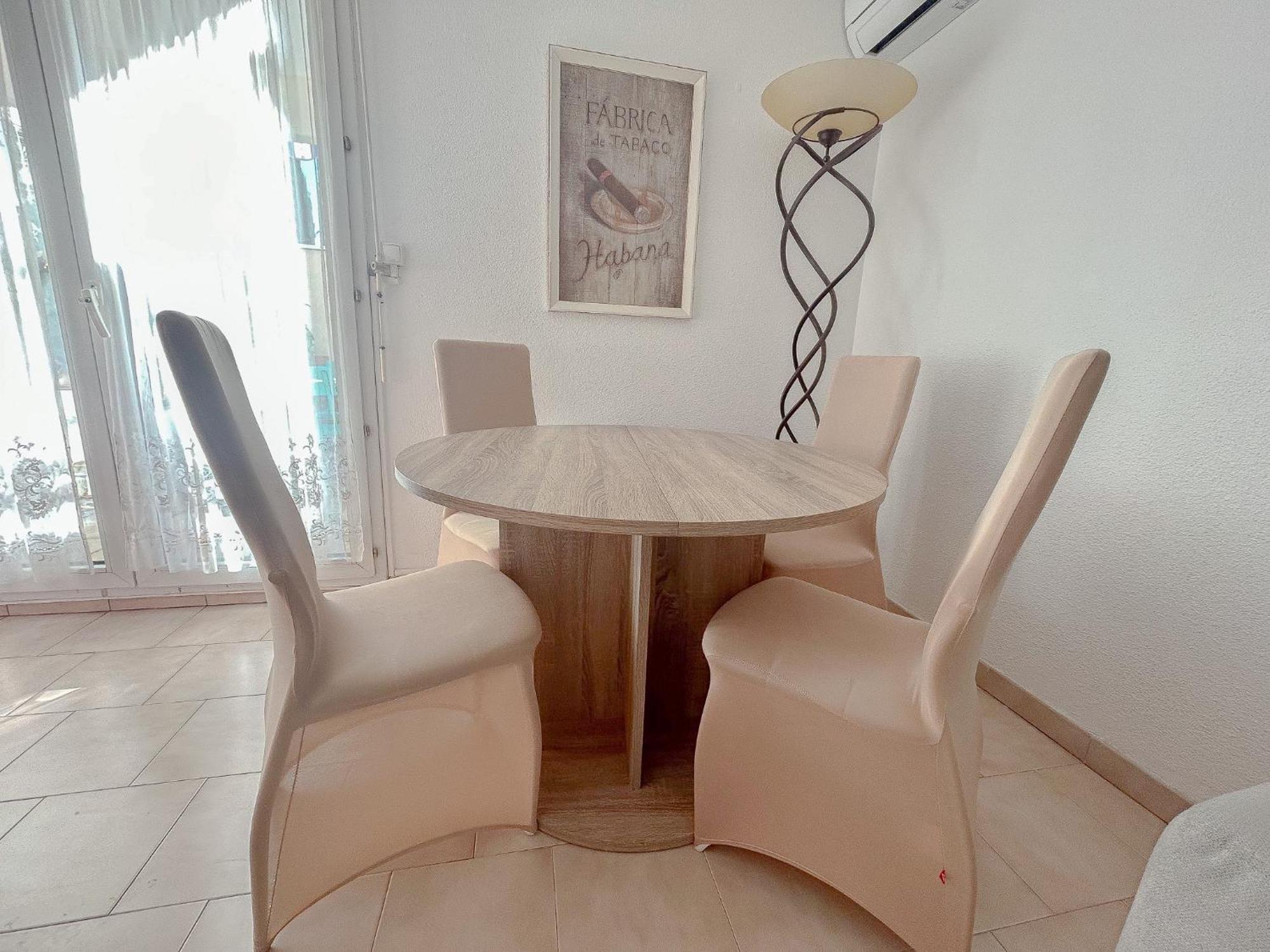 Appartement Avec Jardin, Piscine Parking 150 M Plage,